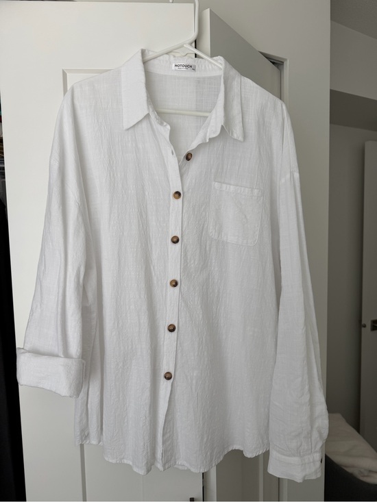 Hot Tops - White Long-Sleeve Casual Button-Down Shirt
